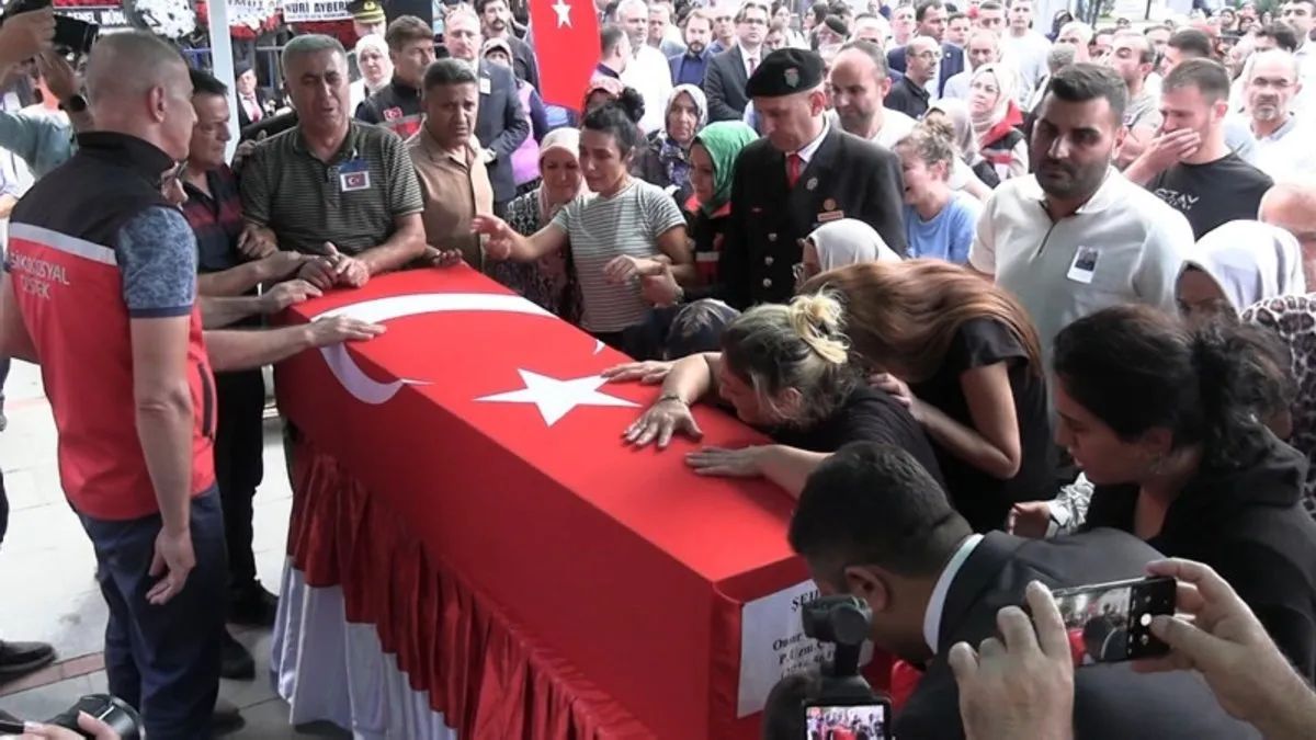 Zeytin Dalı şehidi Piyade Uzman Çavuş Onur Çapan son görev: Gözyaşları ile toprağa verildi