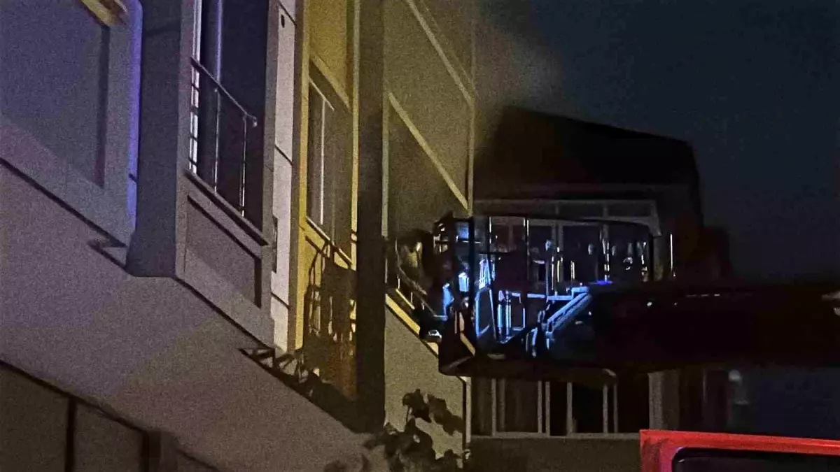 Arnavutköy’de Elektrik Panosunda Yangın