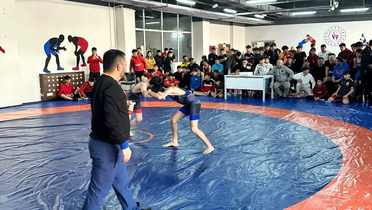 Hakkari’de 3,800 Öğrenci Spor Kurslarında