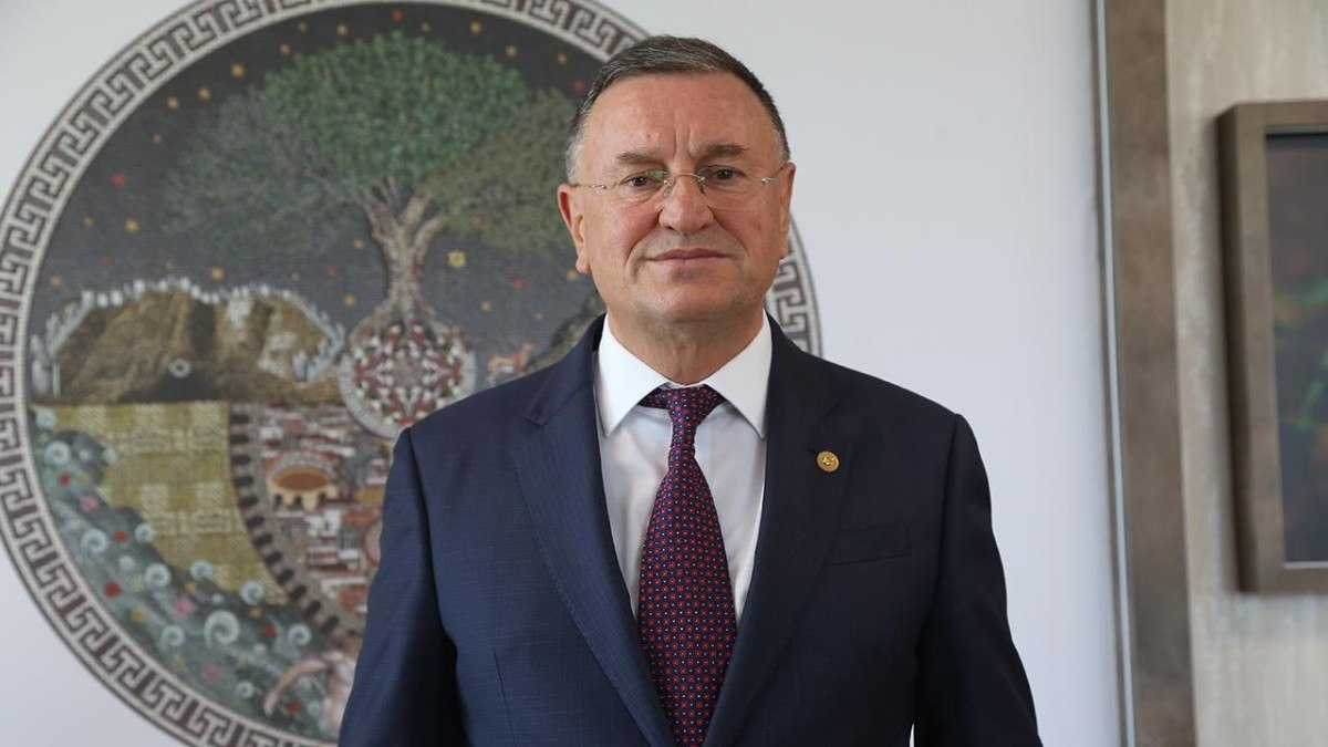 Lütfü Savaş, CHP’den ihraç kararının iptali için mahkemeye başvurdu