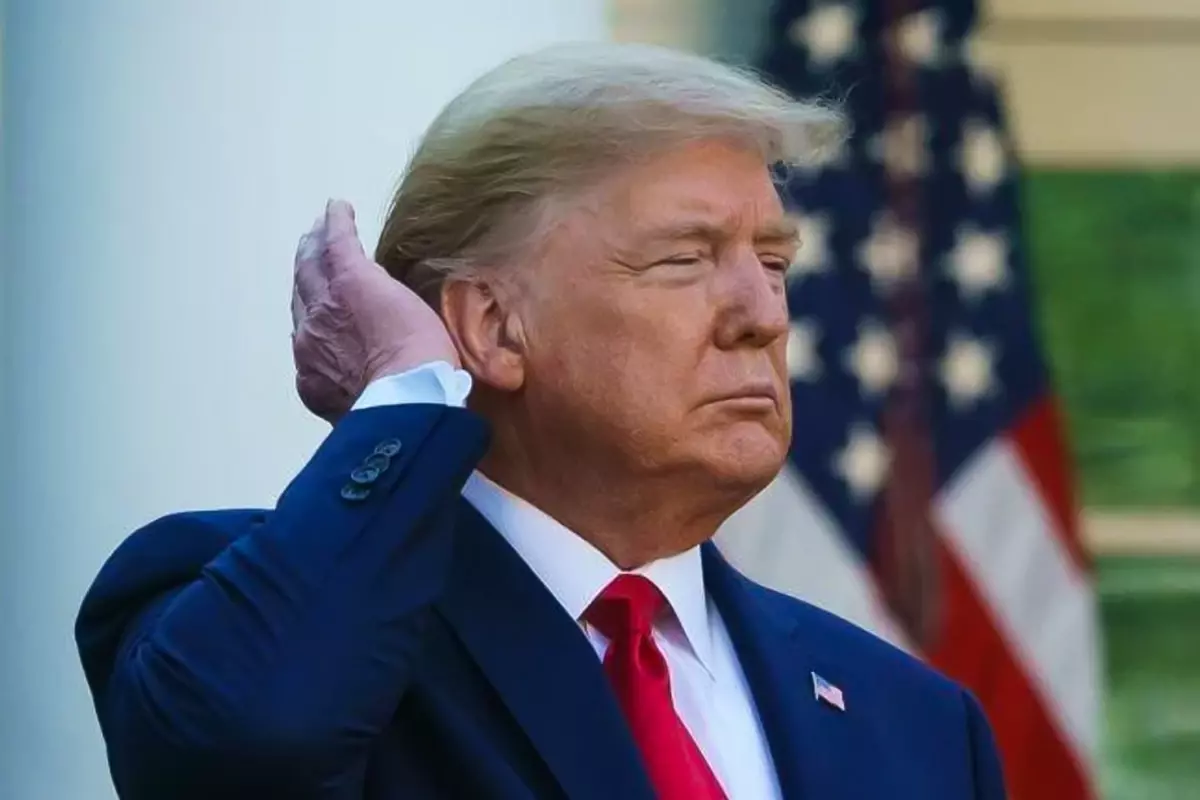 Trump’tan “güzel saçları” için ilginç karar